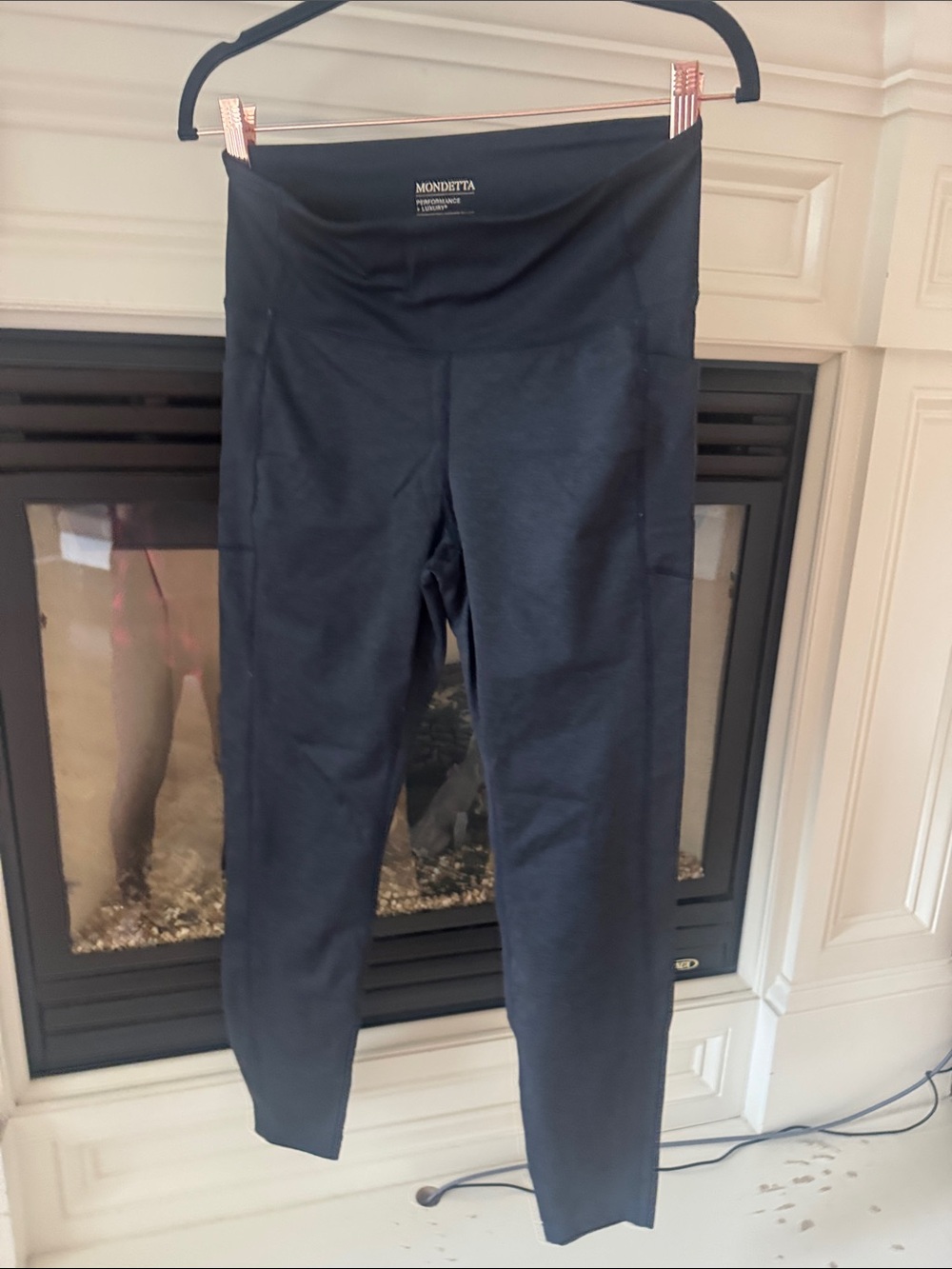 Mondetta Black Ribbed High-Waist Leggings with side pockets